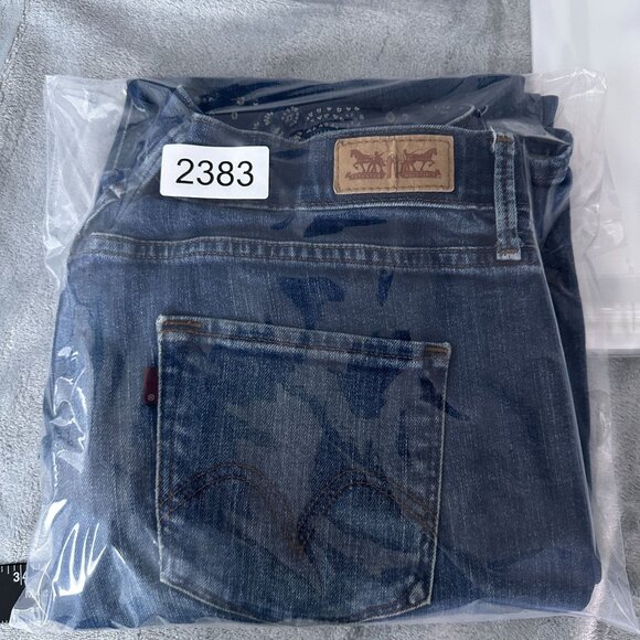 Levi Strauss & Co. 525 Straight Leg Jeans Perfect Waist Womens Size 12 Blue - Picture 13 of 13